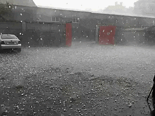 公司动态研究报告：高分子材料及热管理解决方案领导者数据中心液冷打造新的增长曲线